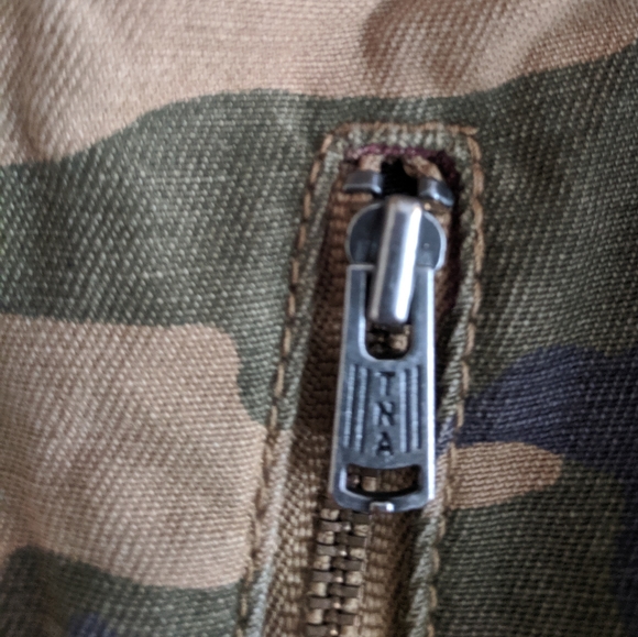 Tna Aritzia Camo Alix Joggers Size XS Like New - Picture 5 of 8